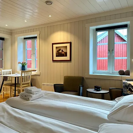 Reinefjorden Sjohus Reine