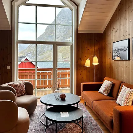 Reinefjorden Sjohus * Reine