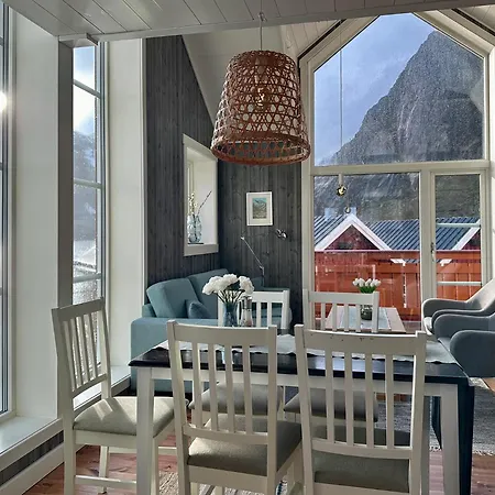 Reinefjorden Sjøhus Reine