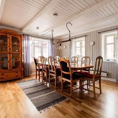 Reinefjorden Sjohus Reine