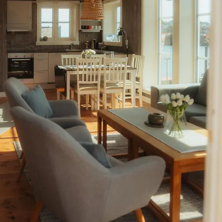 Reinefjorden Sjohus Apartmán *