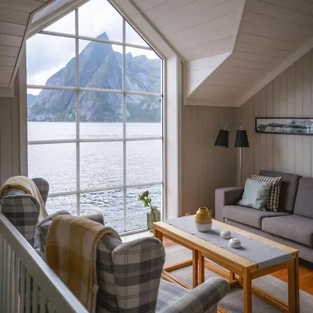 Reinefjorden Sjohus *