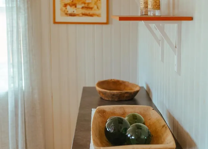 Reinefjorden Sjohus * Reine