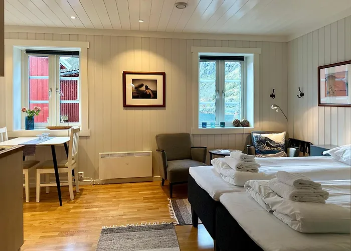 Reinefjorden Sjohus Appartamento *