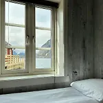 Daire Reinefjorden Sjohus *