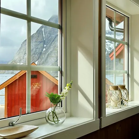 Reinefjorden Sjohus شقة راين